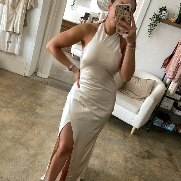 Champagne / nude formal gown - Picture 4 of 5